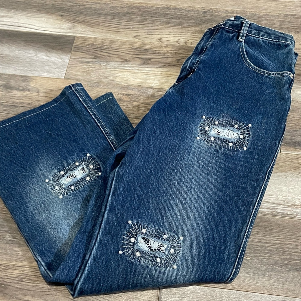 Upcycled baggy jeans